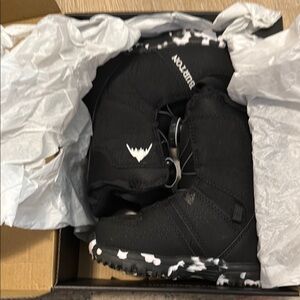 Burton Black Snow Boots Waterproof Insulated Durable